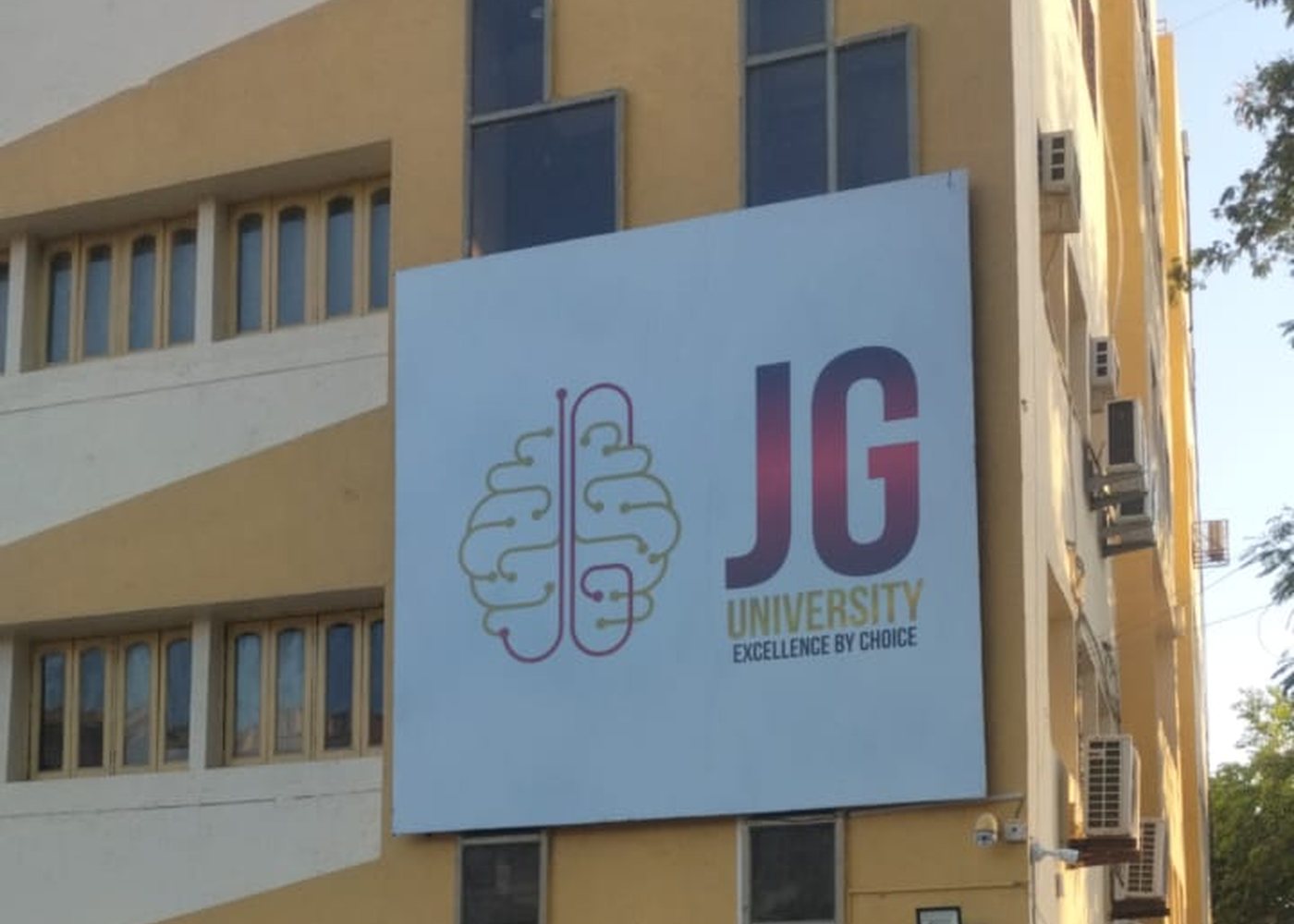 Hoarding and large-format outdoor branding